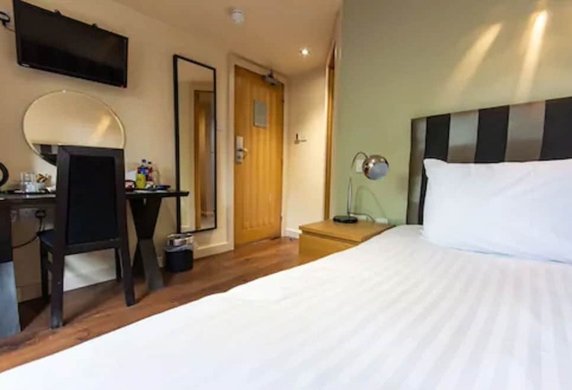 اتاق استاندارد یک نفره, Great Hallingbury Manor & Lodges