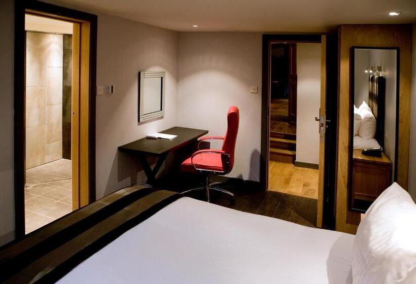اتاق کلاسیک, Great Hallingbury Manor & Lodges