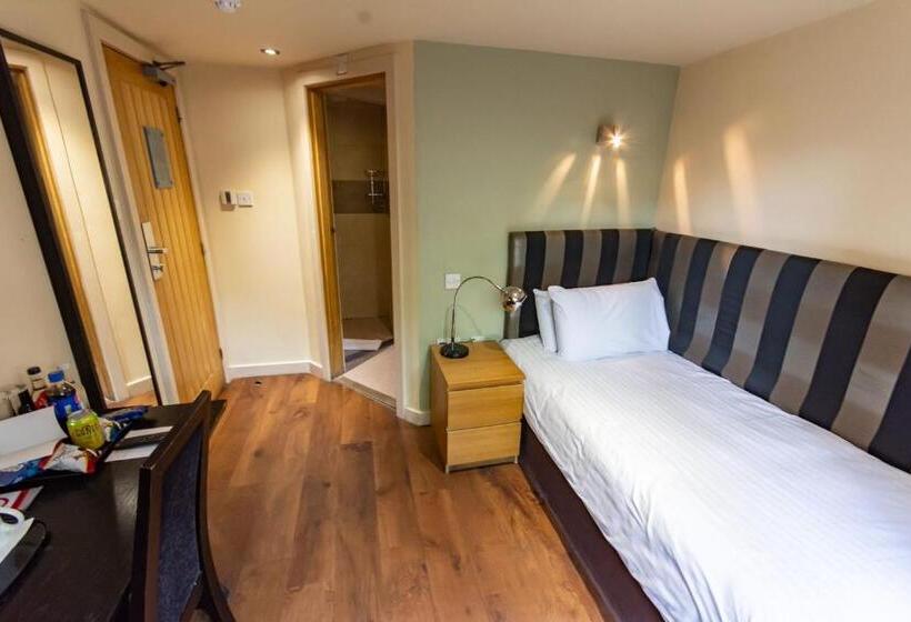 اتاق کلاسیک یک تخته, Great Hallingbury Manor & Lodges