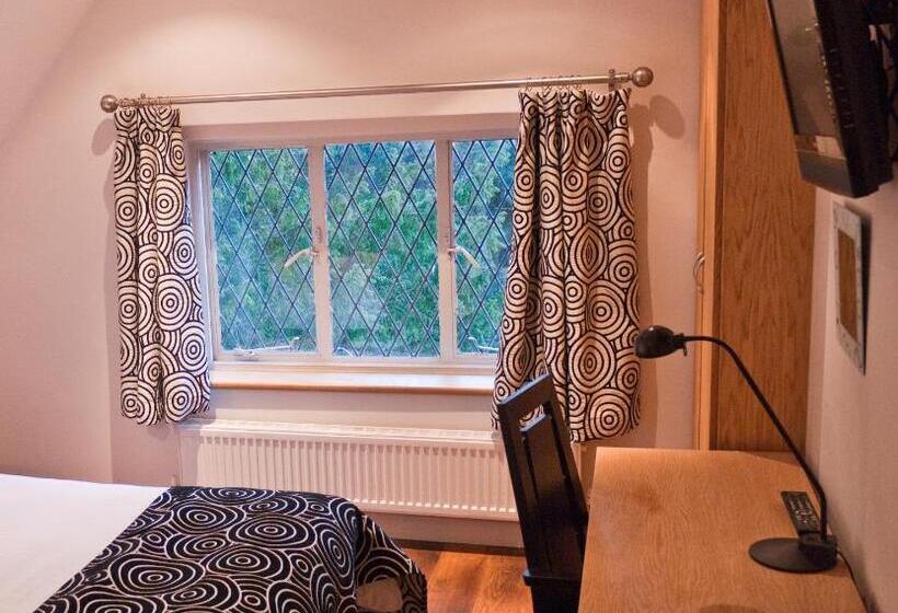 اتاق استاندارد یک نفره, Great Hallingbury Manor & Lodges