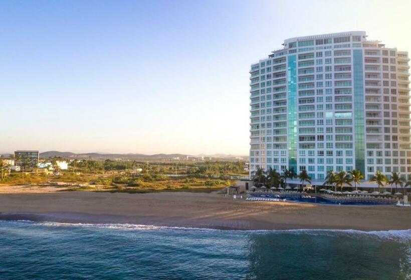 オーシャンビューデラックスルーム, Park Royal Beach Mazatlán