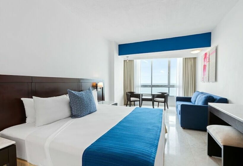 キングサイズベッドのデラックスルーム, Park Royal Beach Mazatlán