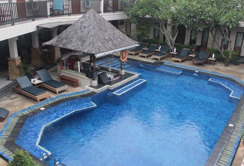 اتاق استاندارد سه تخته با چشم‌انداز استخر, The Niche Bali