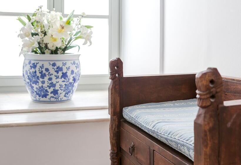 اتاق استاندارد سه نفره, Hydroussa Hotel Hydra