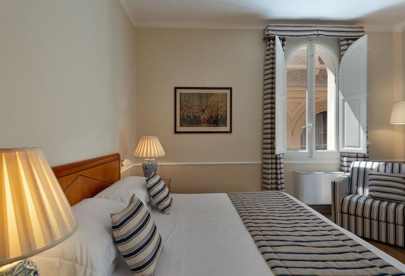 استودیوی استاندارد, Albergo Reggio