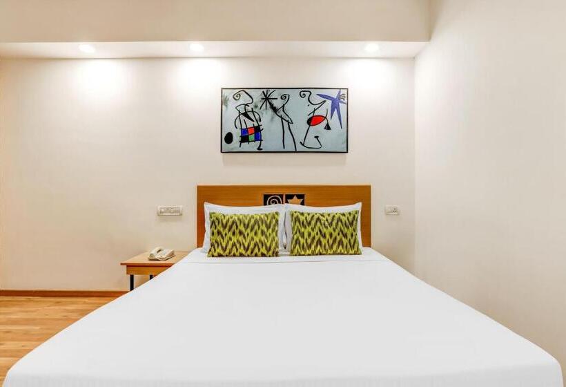 Номер бизнес-класса, Lemon Tree Hotel, Ahmedabad
