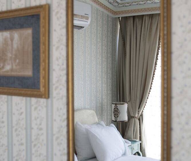 سوییت جونیور, Niles Istanbul