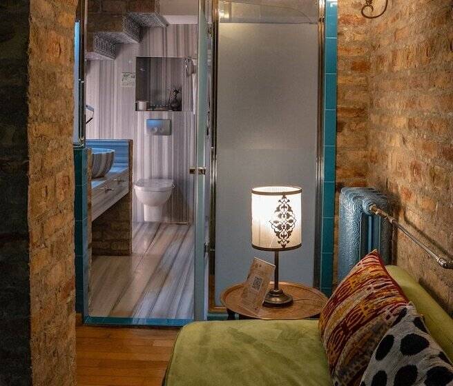 سوییت دوبلکس, Niles Istanbul