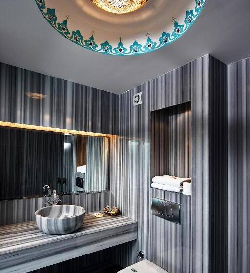 سوییت جونیور, Niles Istanbul