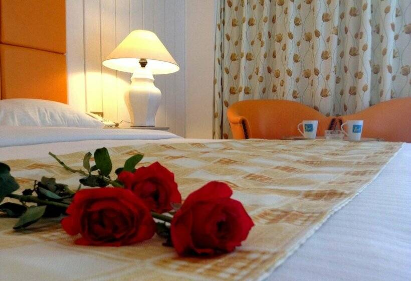 اتاق استاندارد با چشم‌انداز باغ, Giftun Azur Resort