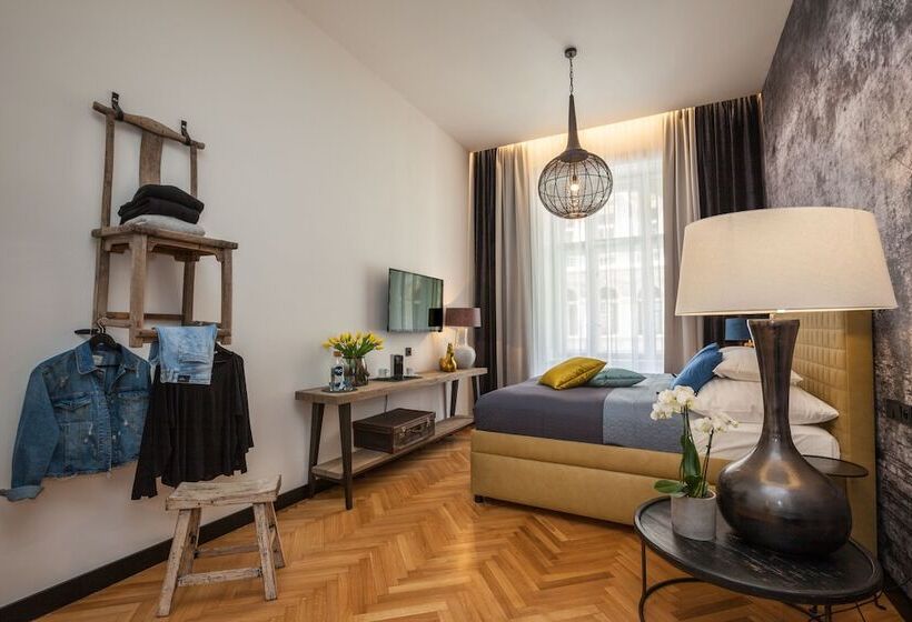 اتاق استاندارد با بالکن, Antik Hotel Prague