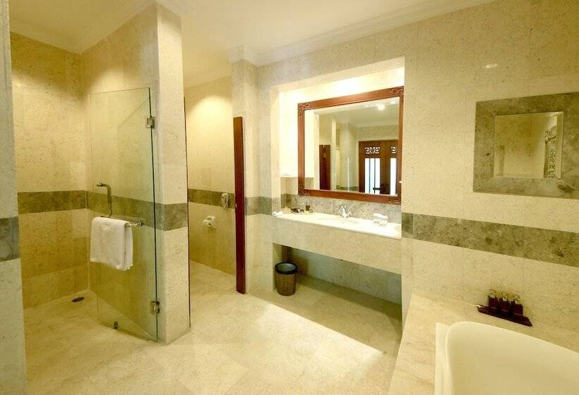 اتاق لوکس با چشم‌انداز استخر, The Grand Bali Nusa Dua