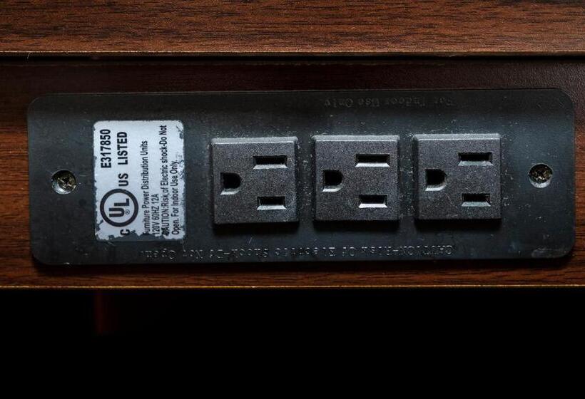 适用于残疾人士的豪华房间, Red Roof Inn Atlanta  Suwanee/ Mall Of Georgia