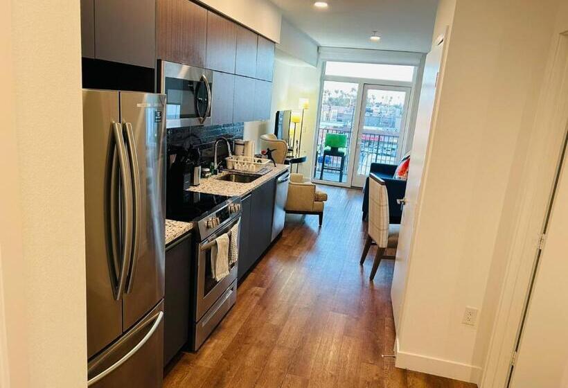 Студия Стандарт, Stayspro   Gorgeous Hollywood Living Los Angeles