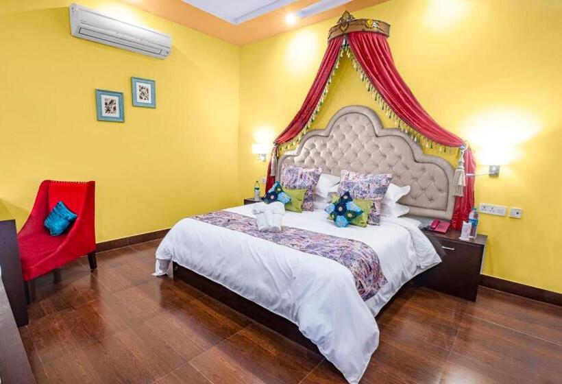 سوییت با چشم‌انداز کوه, The Neeraj River Forest Resort Ayurvedic Wellness Center