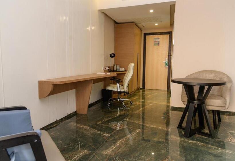 سوییت جونیور لوکس, Best Western Plus Soaho Douala Airport
