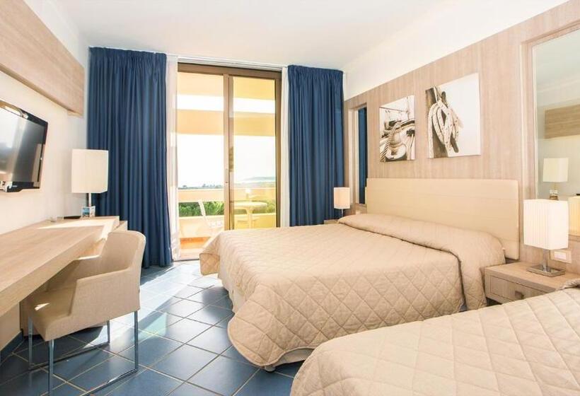 Трехместный Номер Deluxe Вид на Море, Mclub Lipari