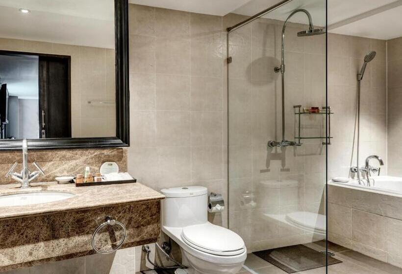 سوییت جونیور, S15 Sukhumvit