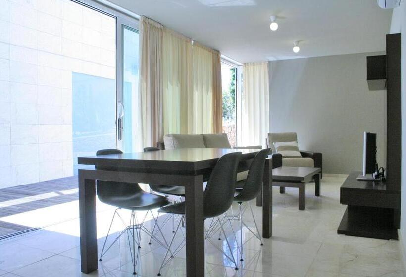 آپارتمان 1 خوابه با چشم‌انداز باغ, L  Escala Resort