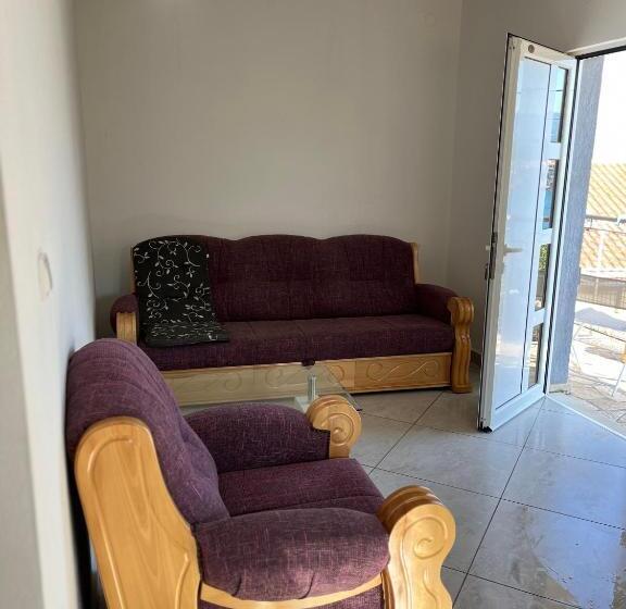 آپارتمان 1 خوابه با چشم‌انداز دریا, Apartments Apartmani Bojana