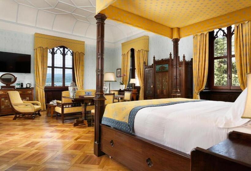 Suite with lake view, Castello Dal Pozzo