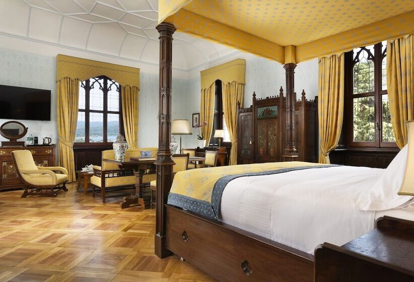 Suite with lake view, Castello Dal Pozzo