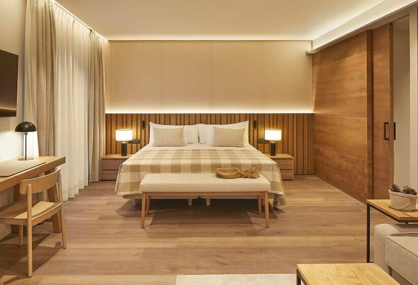 Полулюкс, Mim Baqueira Luxury & Spa