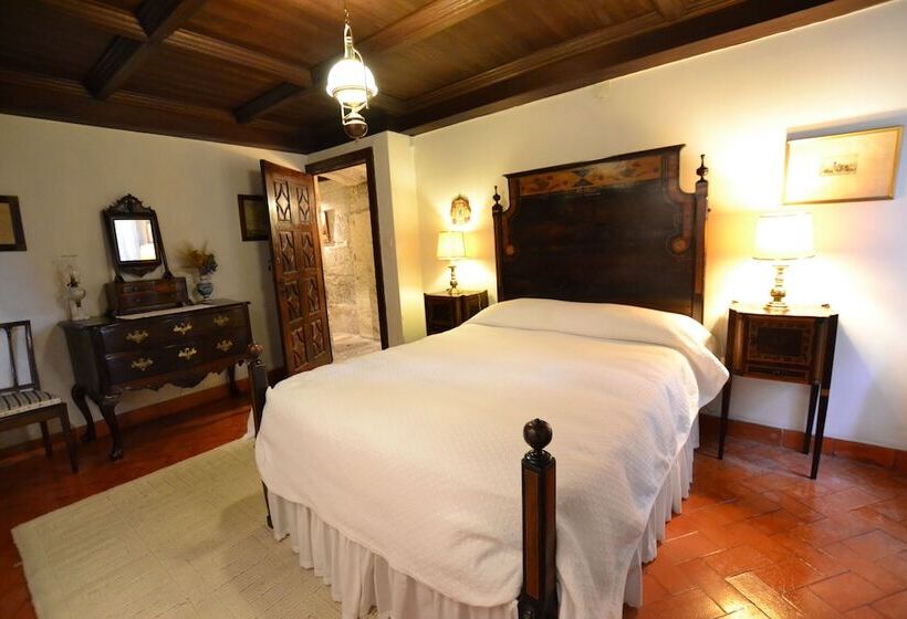 标准单人间, Casa Das Paredes