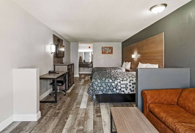 سوییت, Econo Lodge Inn & Suites Near Bricktown