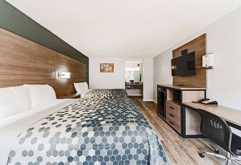 سوییت, Econo Lodge Inn & Suites Near Bricktown
