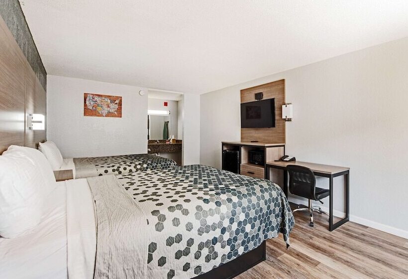 سوییت, Econo Lodge Inn & Suites Near Bricktown