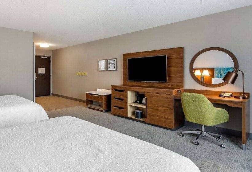 身障者適用スタンダードルーム, Hampton Inn & Suites By Hilton Edmonton/west