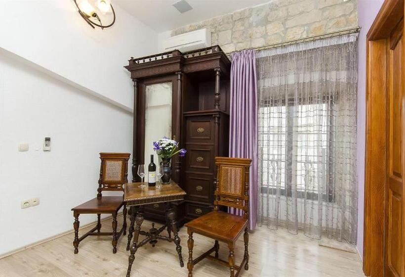 디럭스 룸, Palace Derossi