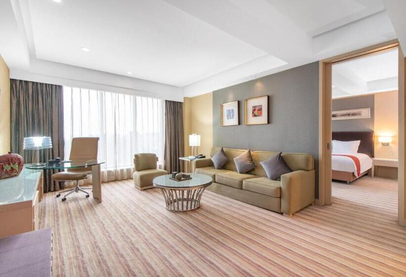 سوییت اجرایی, Qingdao Parkview Holiday