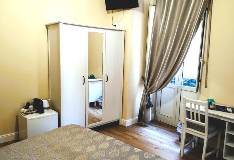 اتاق استاندارد با بالکن, Al Quadrato D Oro Rooms
