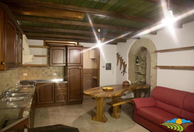 Трехместный Номер Superior, Albergo Diffuso   Il Poggetto Tra Urbino & San Marino