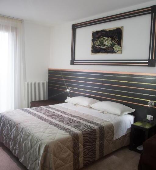 Трехместный Номер Superior, Albergo Diffuso   Il Poggetto Tra Urbino & San Marino