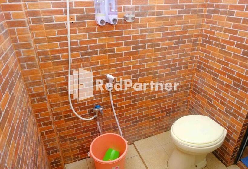 디럭스 룸, Guest House Bibong Makassar Mitra Reddoorz
