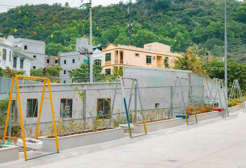 سوییت خانوادگی, Cat Ba Rose Nhung