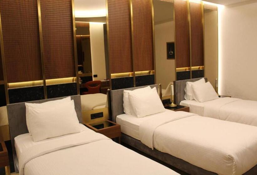 اتاق پریمیوم سه تخته, Henna Hotel Istanbul