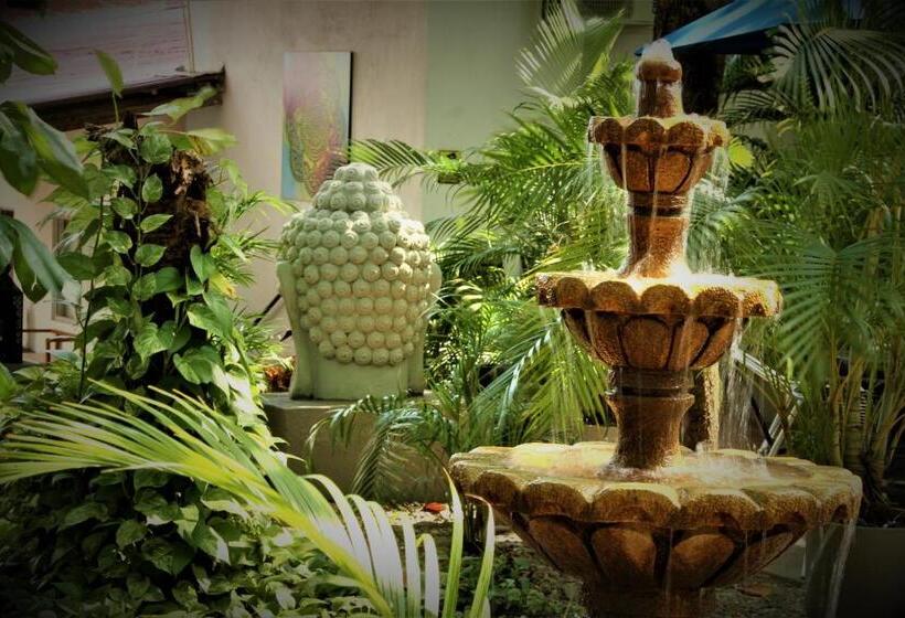 اتاق استاندارد چهار تخته, Boutique Budapez