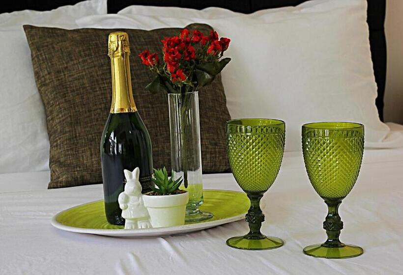 سوییت خانوادگی, Boutique Budapez