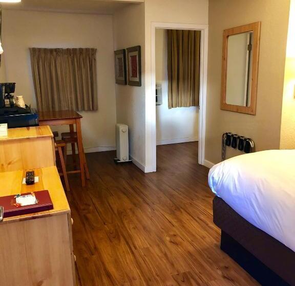 Номер Deluxe, Cold Creek Inn