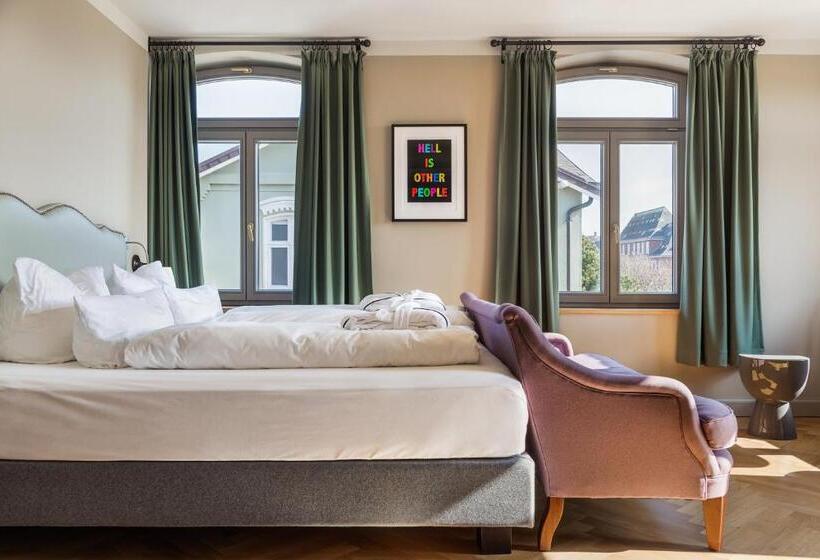 Номер Deluxe с Балконом, Mimosa Suites
