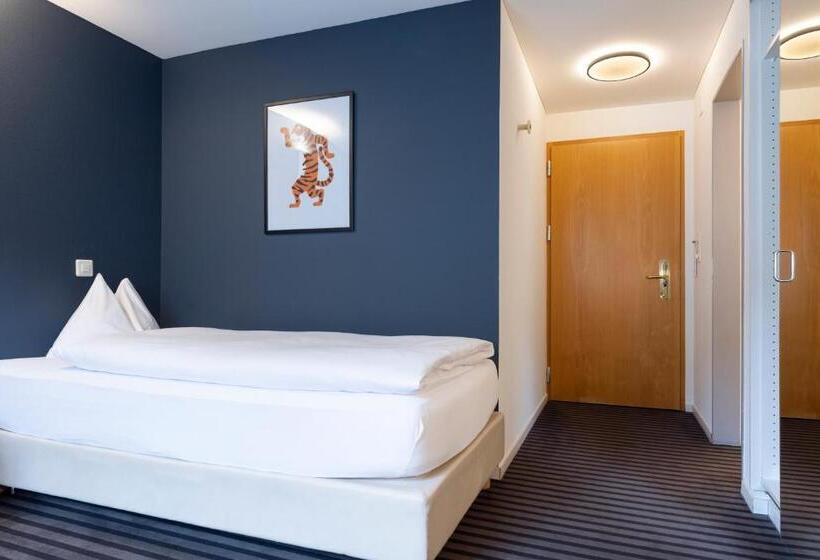 اتاق استاندارد یک نفره, Self Check In Hotel David 22