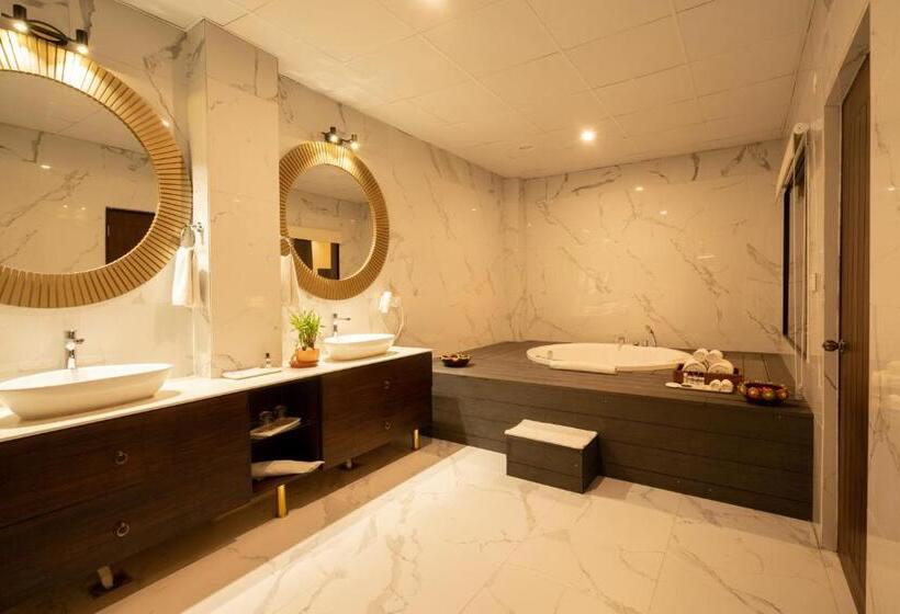 스위트, The Orchid Hotel Shimla