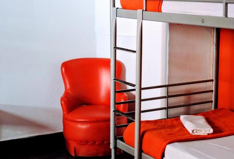 تختخواب در اتاق مشترک, Feetup Home Backpackers Valencia