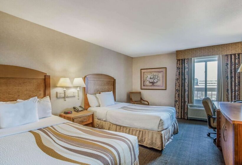 Номер Стандарт 2 Двуспальные Кровати, La Quinta By Wyndham Islip   Macarthur Airport