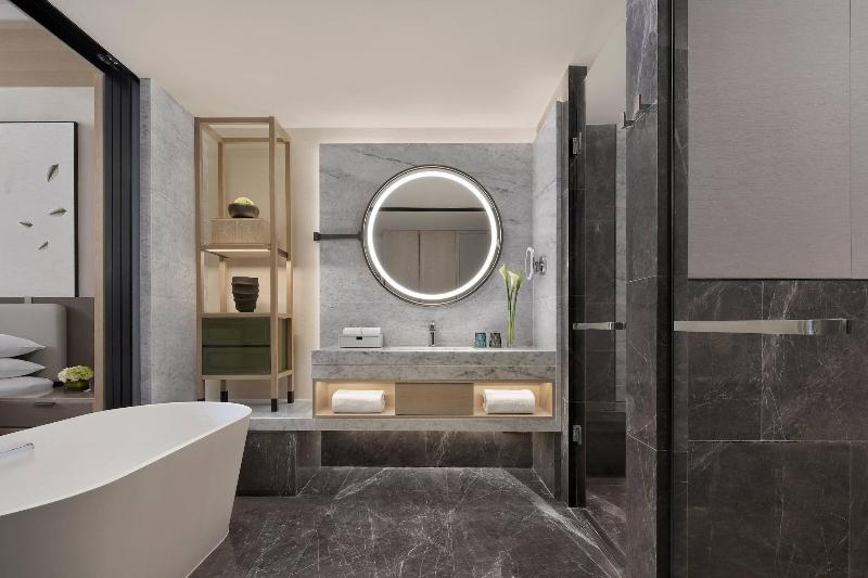 Номер Клуб, Liyang Marriott