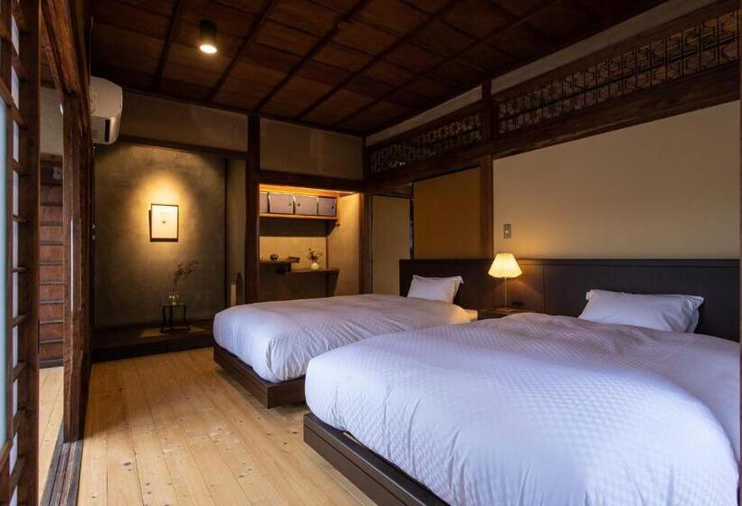 Четырехместный Номер Deluxe, Nipponia Hotel Ozu Castle Town